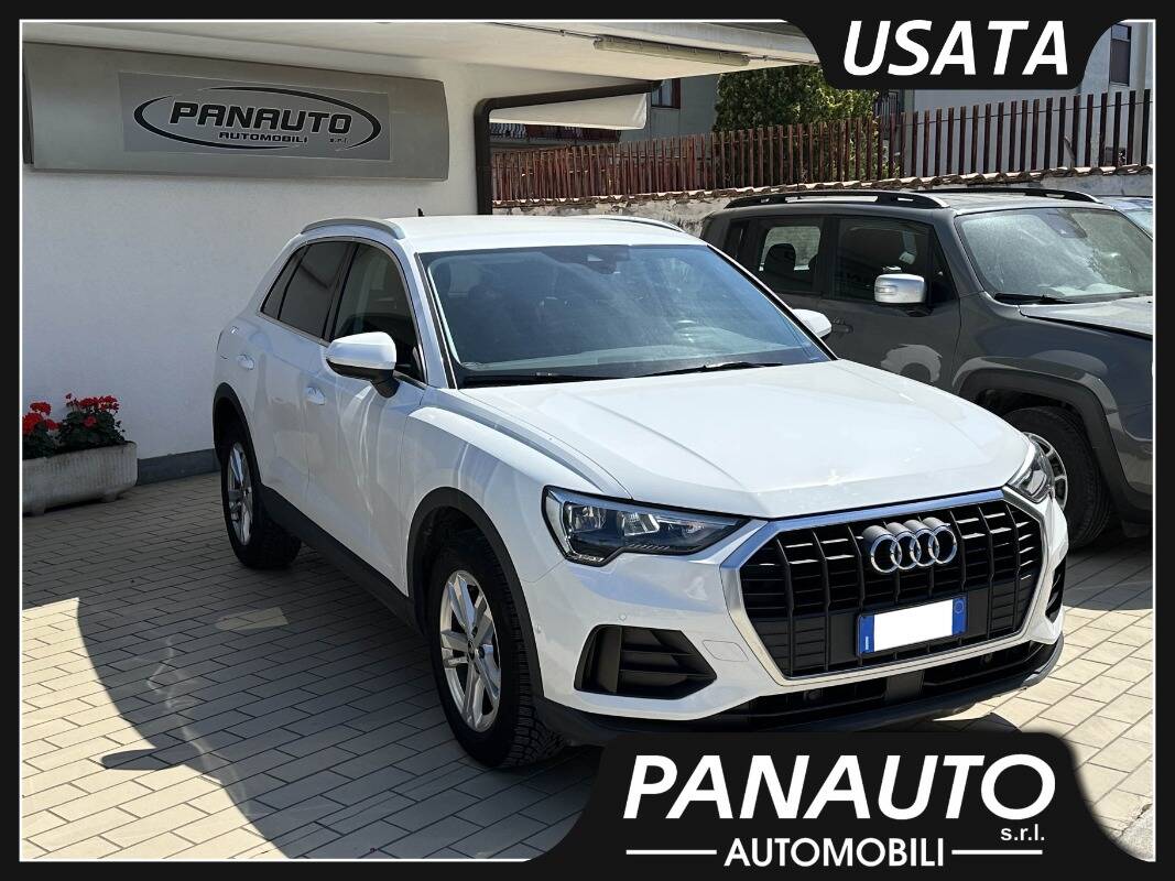 Audi Q3 35 2.0 tdi Business s-tronic